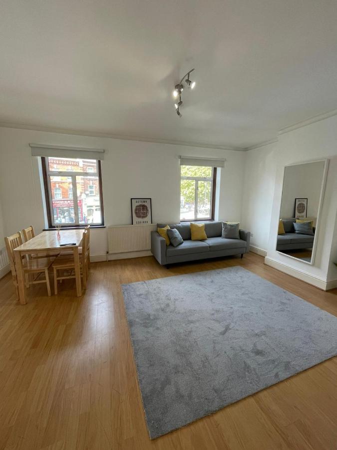 Amazing 3 Bedroom Flat Minutes From Tower Bridge London Exterior photo
